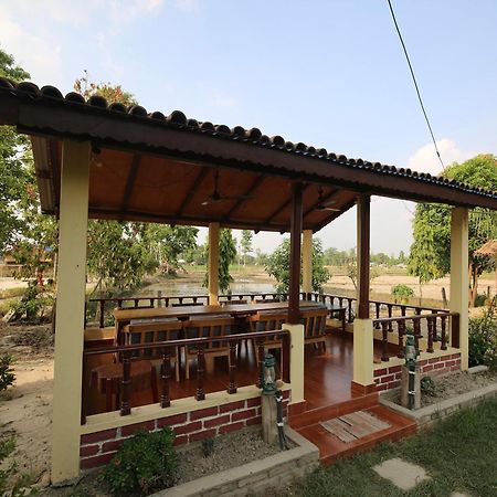 Bardiya Eco Friendly Homestay Exterior foto
